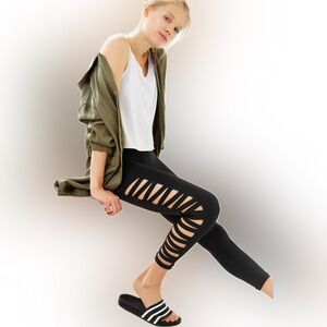 Without Walls Criss Cross Leggings